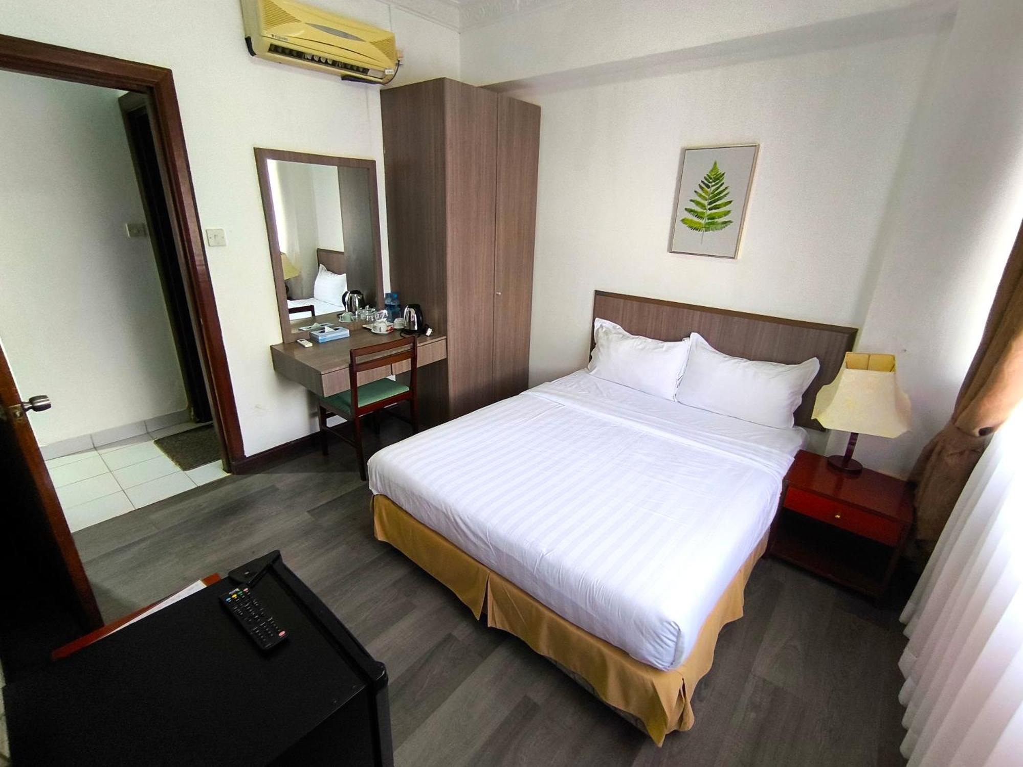 Jubilee Hotel Bandar Seri Begawan Exterior photo