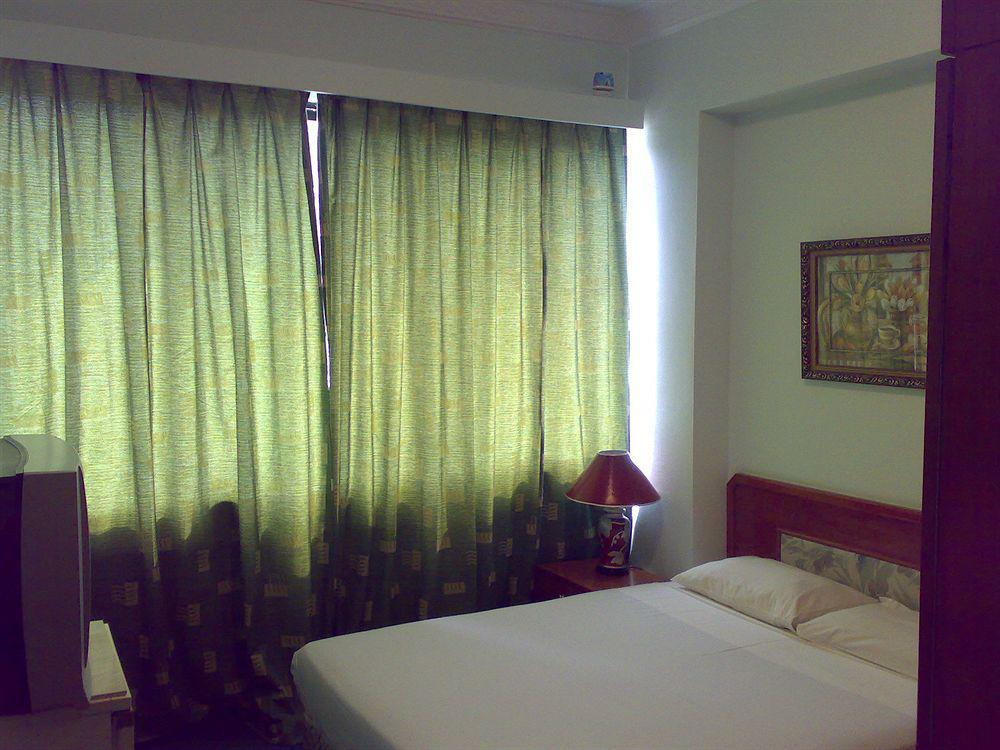 Jubilee Hotel Bandar Seri Begawan Exterior photo