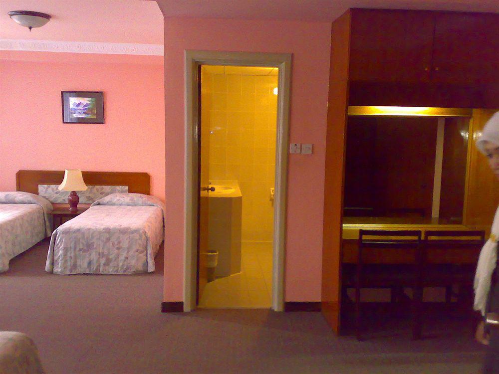 Jubilee Hotel Bandar Seri Begawan Exterior photo